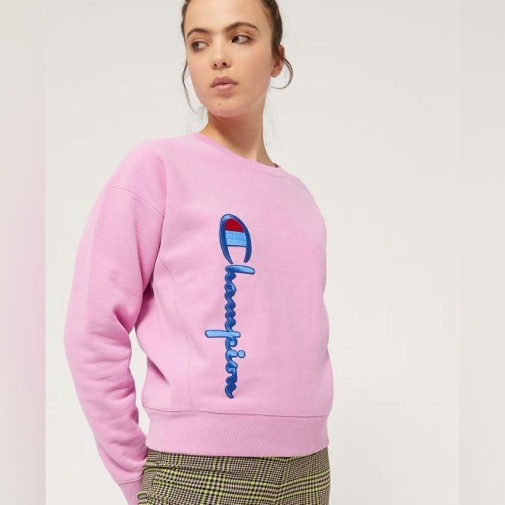 NWOT Urban Outfitters Champion Crewneck​​​​​​​